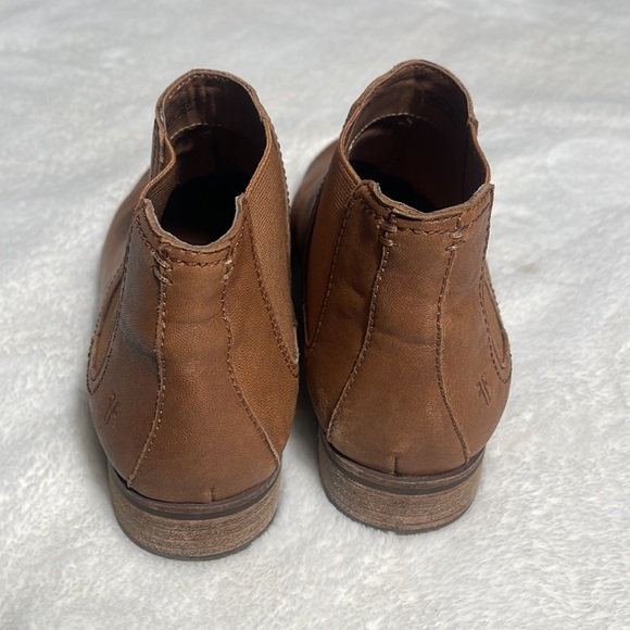 Frye Misty Chelsea Boot 9 - Picture 10 of 13